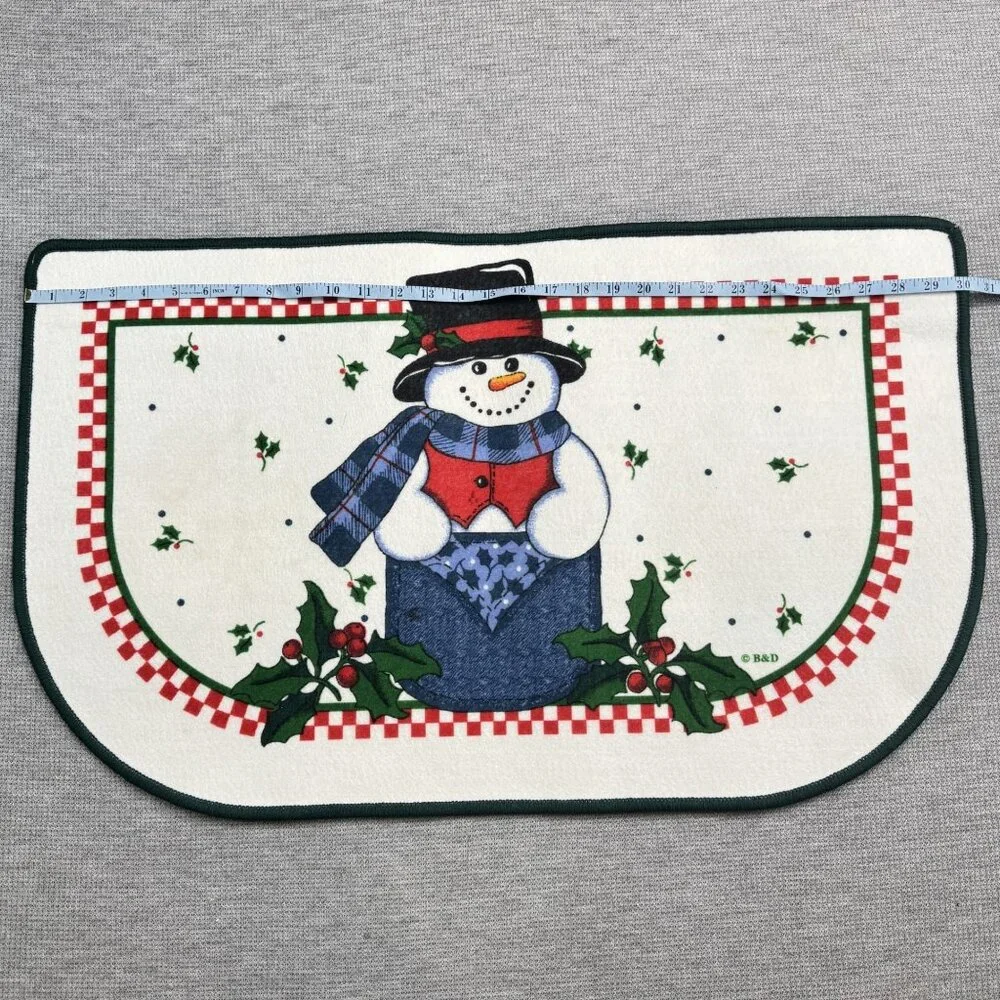 Snowman Holly Half-Round Rug 30